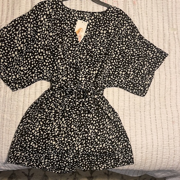 Romper - Picture 2 of 2